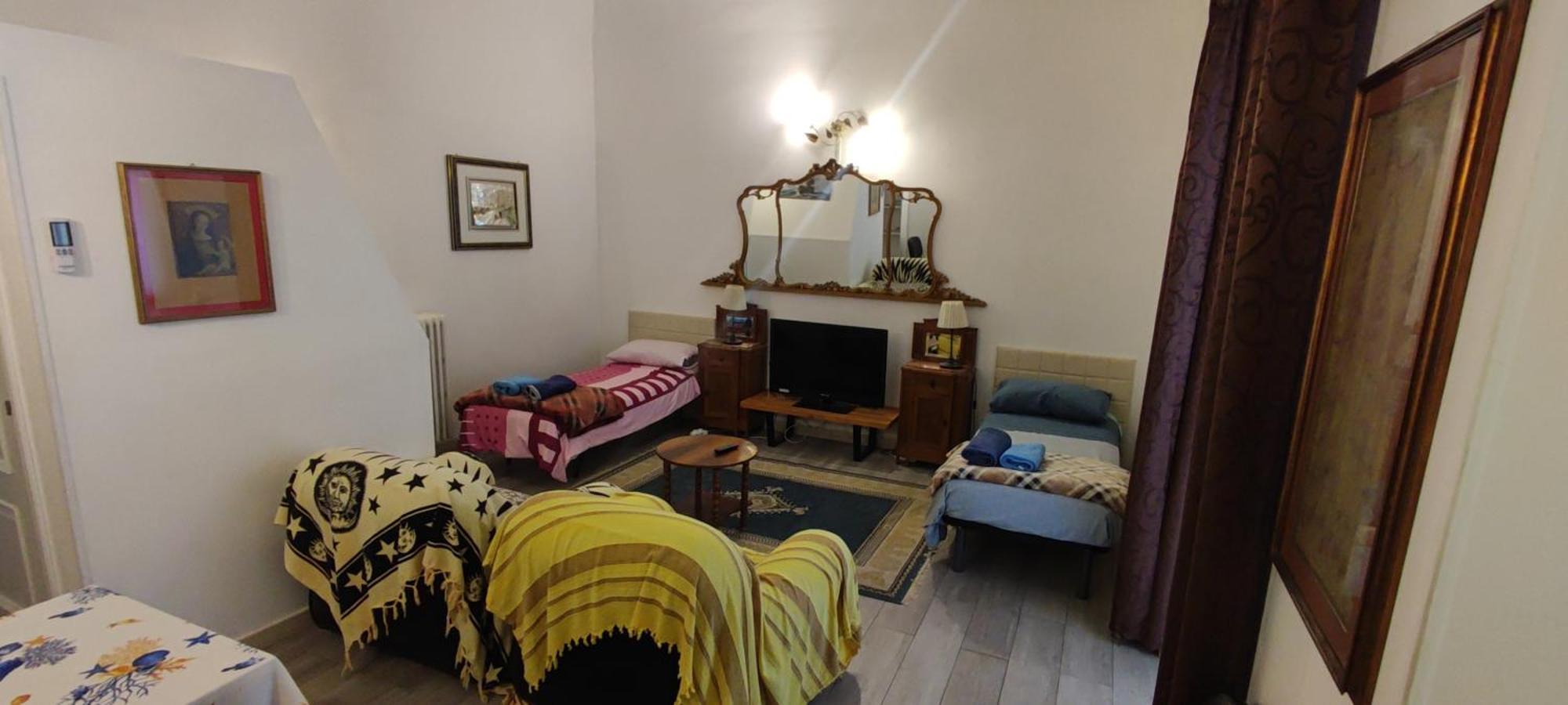 Very Central Apartment, By Shops, Bars, Restaurants Bari Rum bild
